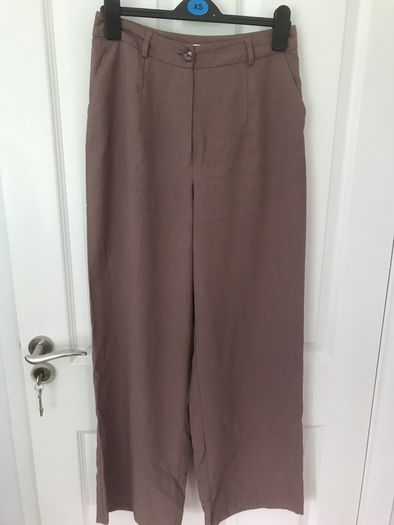 Wide leg trousers