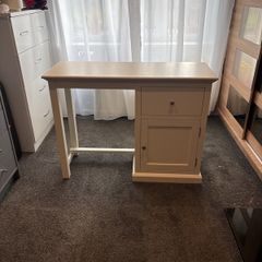 White computer desk