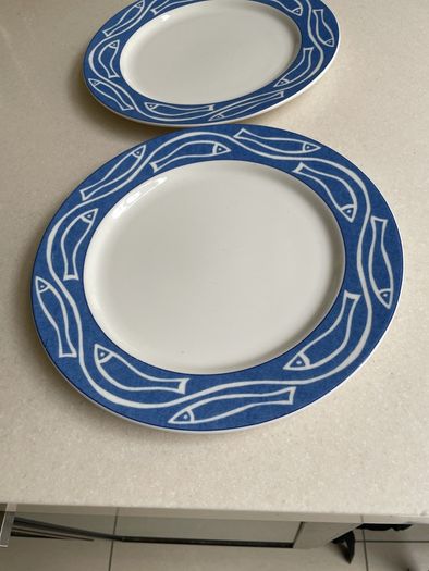 Villeroy & Boch fish plates x 2