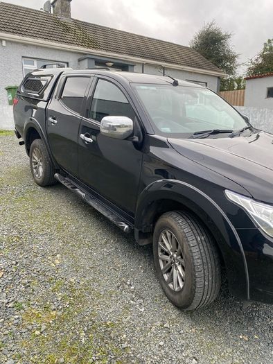 2016 mitsubishi L200