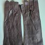Selection of vintage leather gloves Image 5