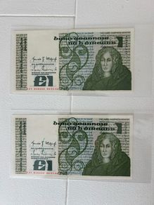 2x UNC Irish old banknote 1 pound consecutive serial nr 1986