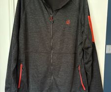 mans hoodie dare2B
