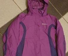 Age 7 - A 2 piece Item - A Mountain Warehouse Jacket with a Removable Inner Fleece & Hood - All Zips fully Intact - #
