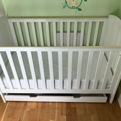 Mamas and Papas cot bed