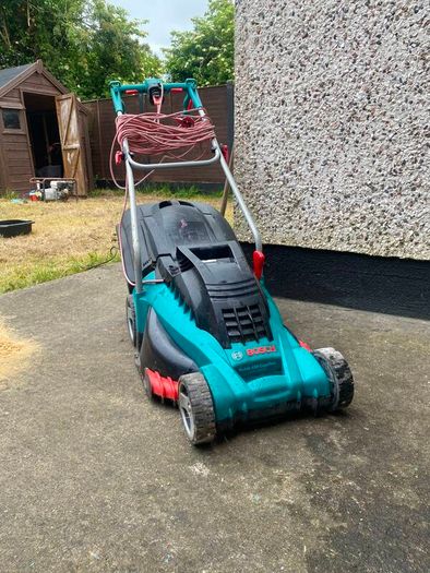 Bosch electric lawnmower
