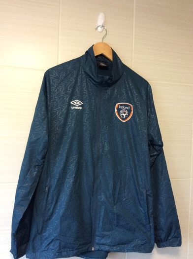 Ireland  Jacket. Official Umbro Ireland Football Mens Windcheater Jacket. Collect In Dublin Or Receive Via Post.