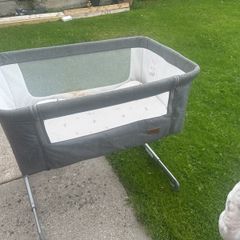baby cot