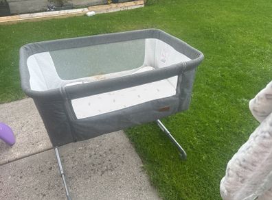 baby cot