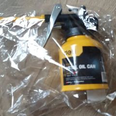 Oil can metal lubricator 180ml grease pot