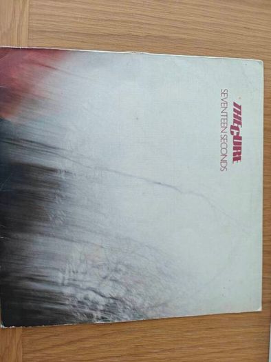 The Cure - Seventeen Seconds read description
