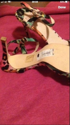 Ladies new shoes size 4