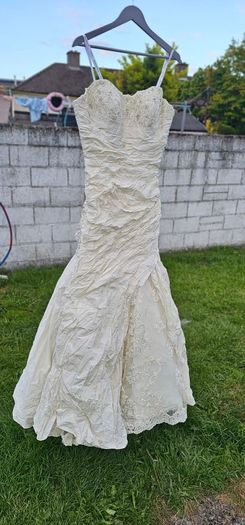 wedding dress Ian Stuart