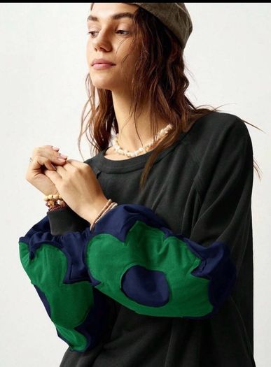 Fab Bohemela Black Sweatshirt Size XL
