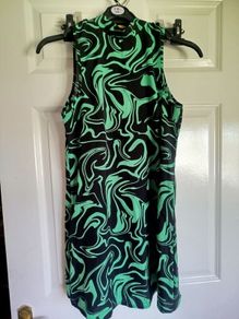 dress sleeveless