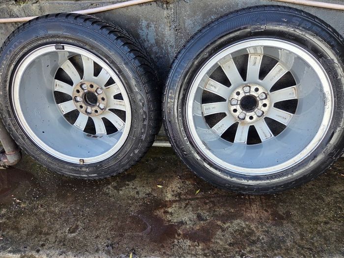 Alloy Wheels with Tyres