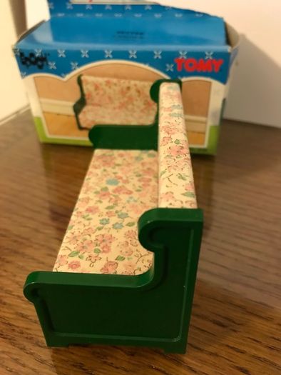 Vintage Sylvanian Families Green/ floral Settee