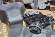 Praktica B100 electronic Pentacon 50mm f/2.4 MC SLR 35mm Film Camera