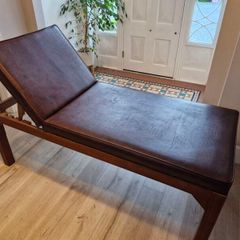 Physio table