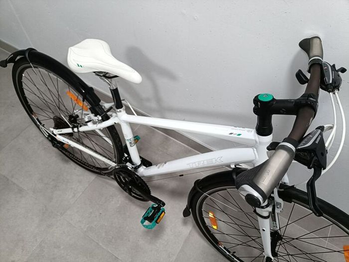 Ladies bike Trek FX  7.3 Size s 15'/38 As New Perfect cond.