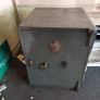vintage safe Image 2