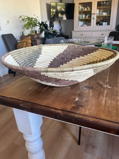 Wicker bowl