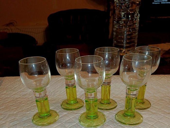 Green glow up glass set