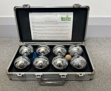 Garden games - Petanque / Boules Set - 8 Metal Boules in Carry Case