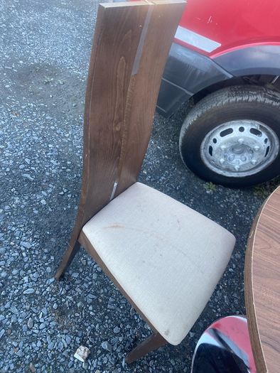 table and 4 chairs