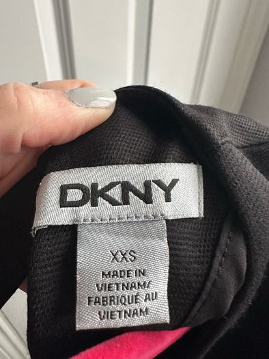 Bnwt DKNY black top