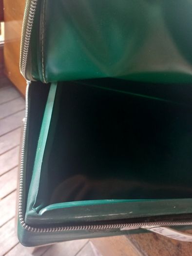 Aer Lingus case, 1970s, carry on, D18 post 8e