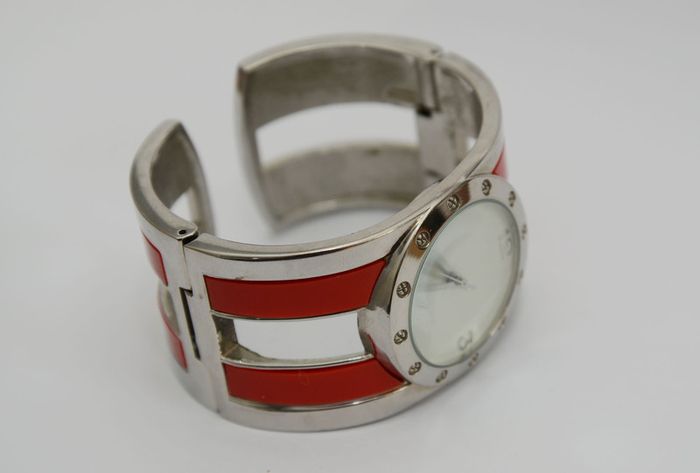 Ladies Quartz Watch