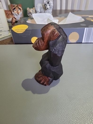 Monkey carving