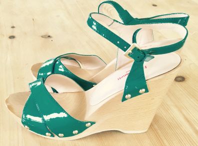 L.k.Bennett wooden & patient leather sandles