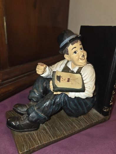 Laurel and Hardy bookends