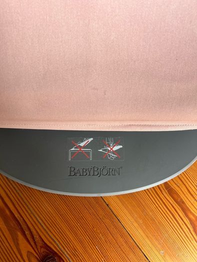 Baby Bjorn Dusty Pink Bouncer