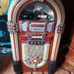 Retro style CD and radio jukebox