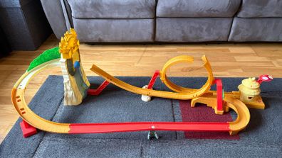 Hot Wheels Super Mario Bros. Jungle Kingdom Race Track Playset