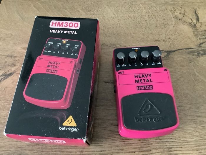 Behringer HM300 Heavy Metal Distortion guitar effect box