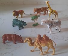 Vintage Animal Zoo set