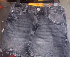 Age 9-10Black denim shorts