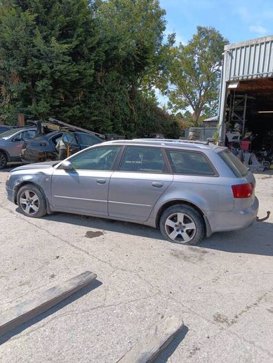 Breaking audi A4 b7 2007 2.0tdi blb