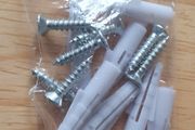 New - A Set of 8 Wall Plugs &amp; Screws - #