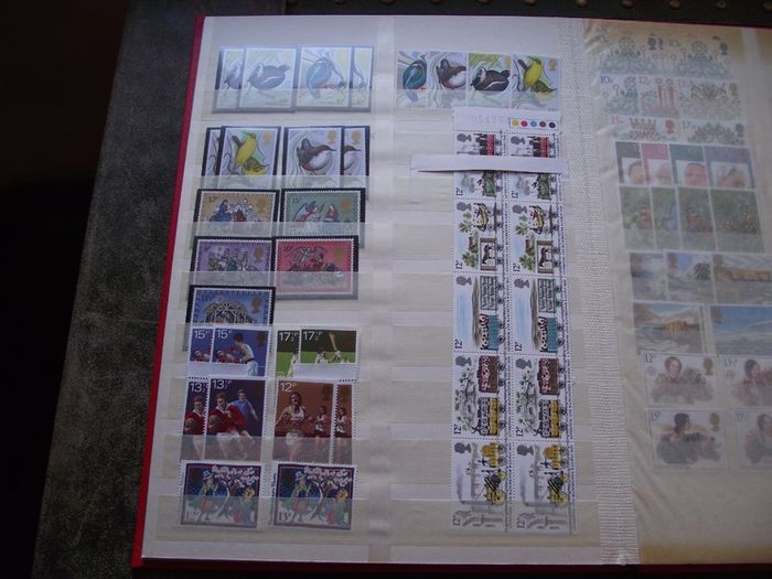 Collection of Mint Elizabeth II stamps, blocks and strips (1946-1990s)