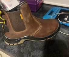 dealer boots