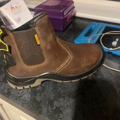 dealer boots