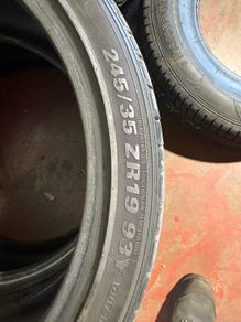 245/35/19 KUMHO ecsta ps7 pair