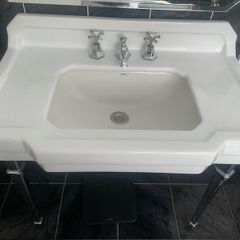 Beautiful Large "Cesame" Console Sink
