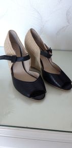 Ladies Designer Sandals - size 6.5 (40).