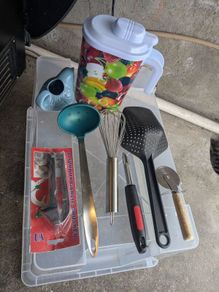 Miscellaneous kitchen items